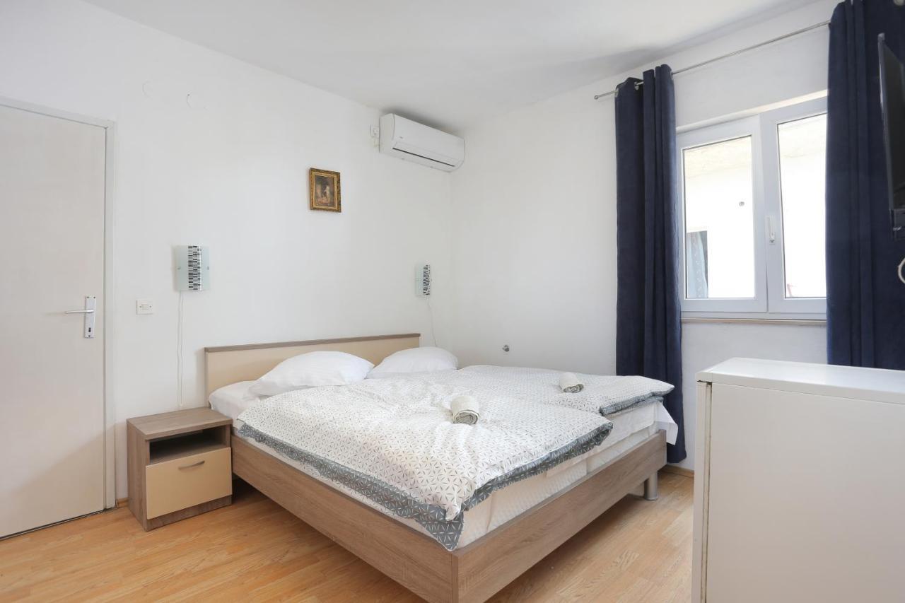 Apartments With A Parking Space Tucepi, Makarska - 2676 Extérieur photo