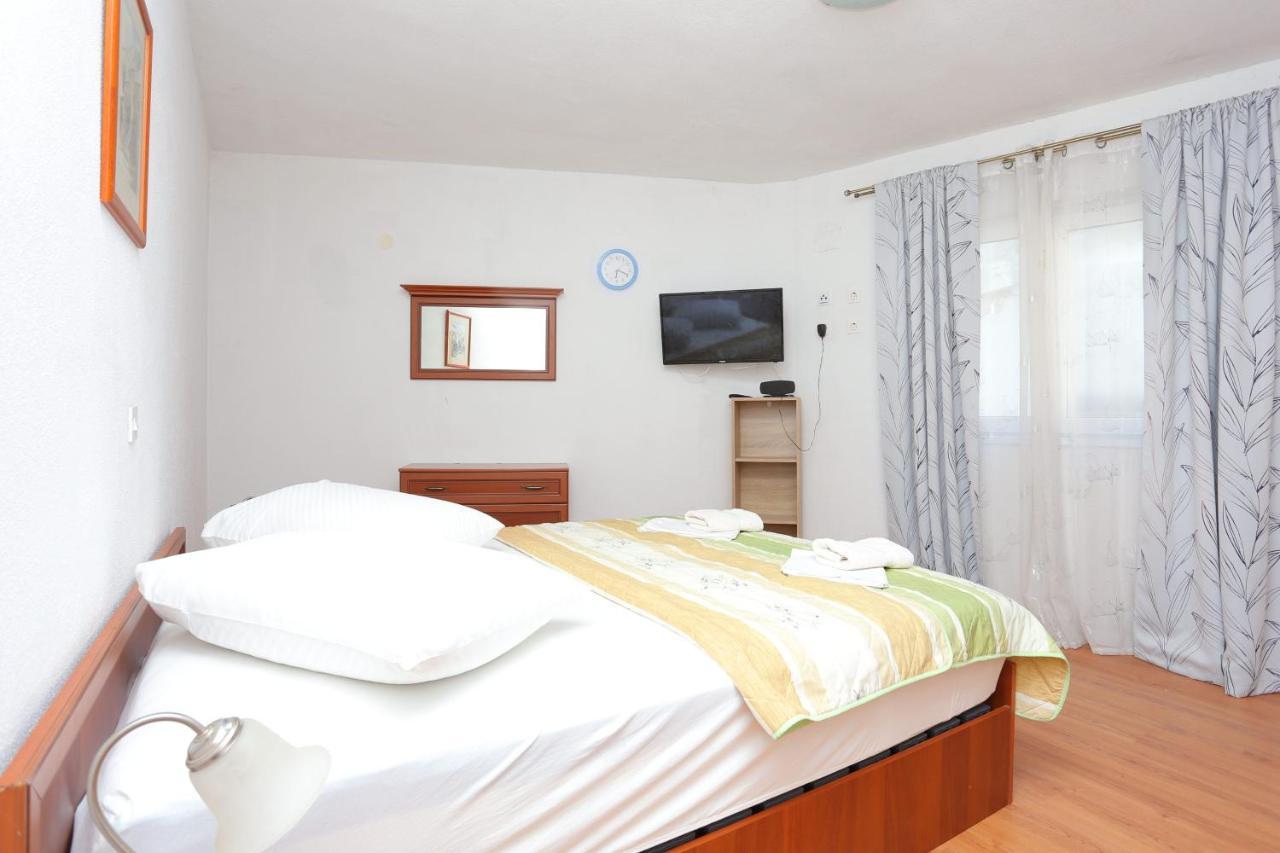 Apartments With A Parking Space Tucepi, Makarska - 2676 Extérieur photo