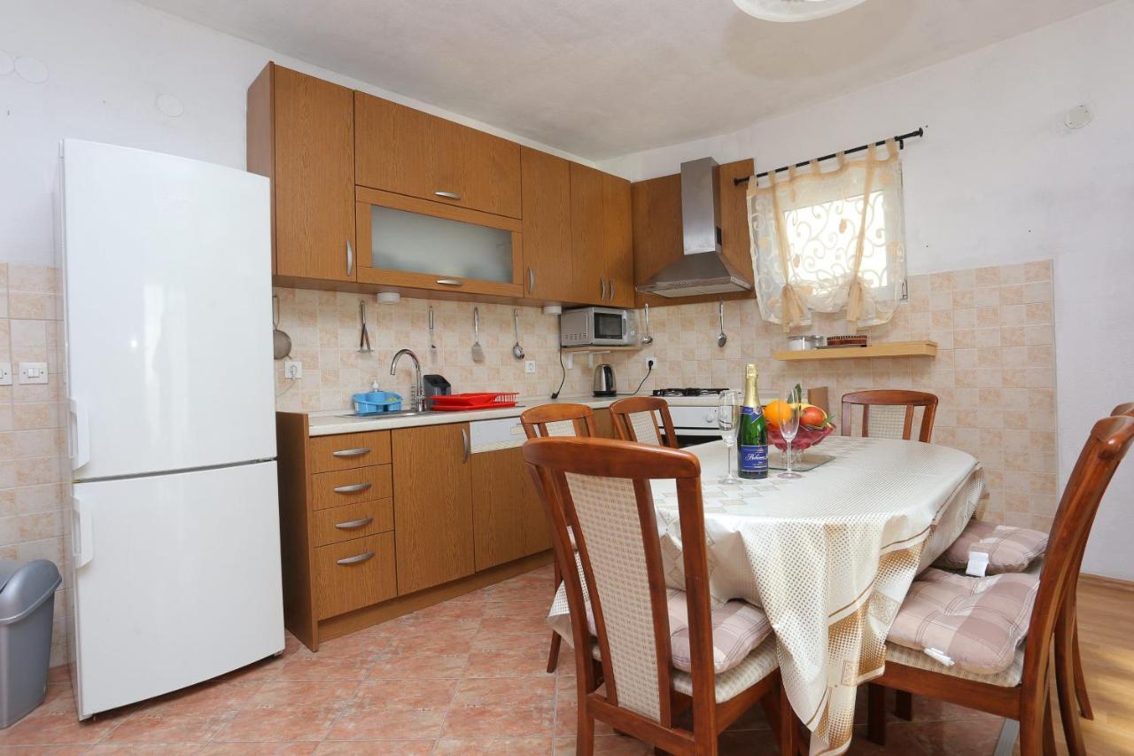 Apartments With A Parking Space Tucepi, Makarska - 2676 Extérieur photo